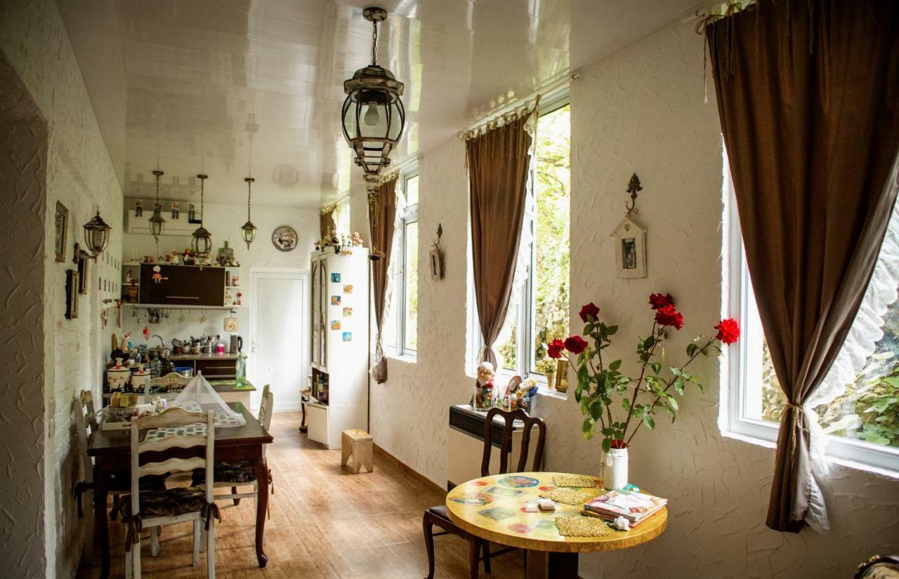 Art House Kutateli Hotel Ckaltubo Kültér fotó